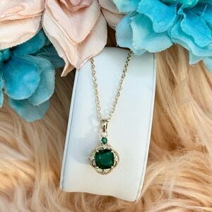 Emerald Green Gemstone Pendant Necklace With Gold Chain NEW!